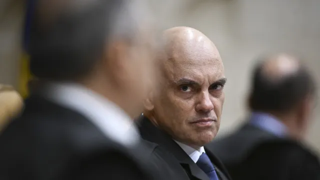 moraes-e-dino-dao-2-dias-para-tjs-explicarem-violacao-de-ordem-do-stf-sobre-penduricalhos