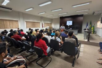 oficina-de-pais-e-filhos-na-comarca-de-itaguatins-busca-fortalecer-vinculos-familiares-de-100-participantes 