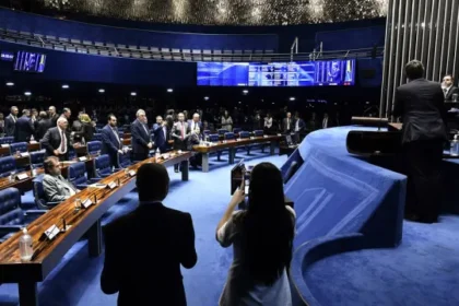 senado-aprova-proposta-que-cria-‘pix-pensao’,-com-pagamentos-automaticos