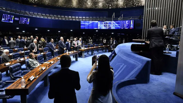 senado-aprova-proposta-que-cria-‘pix-pensao’,-com-pagamentos-automaticos