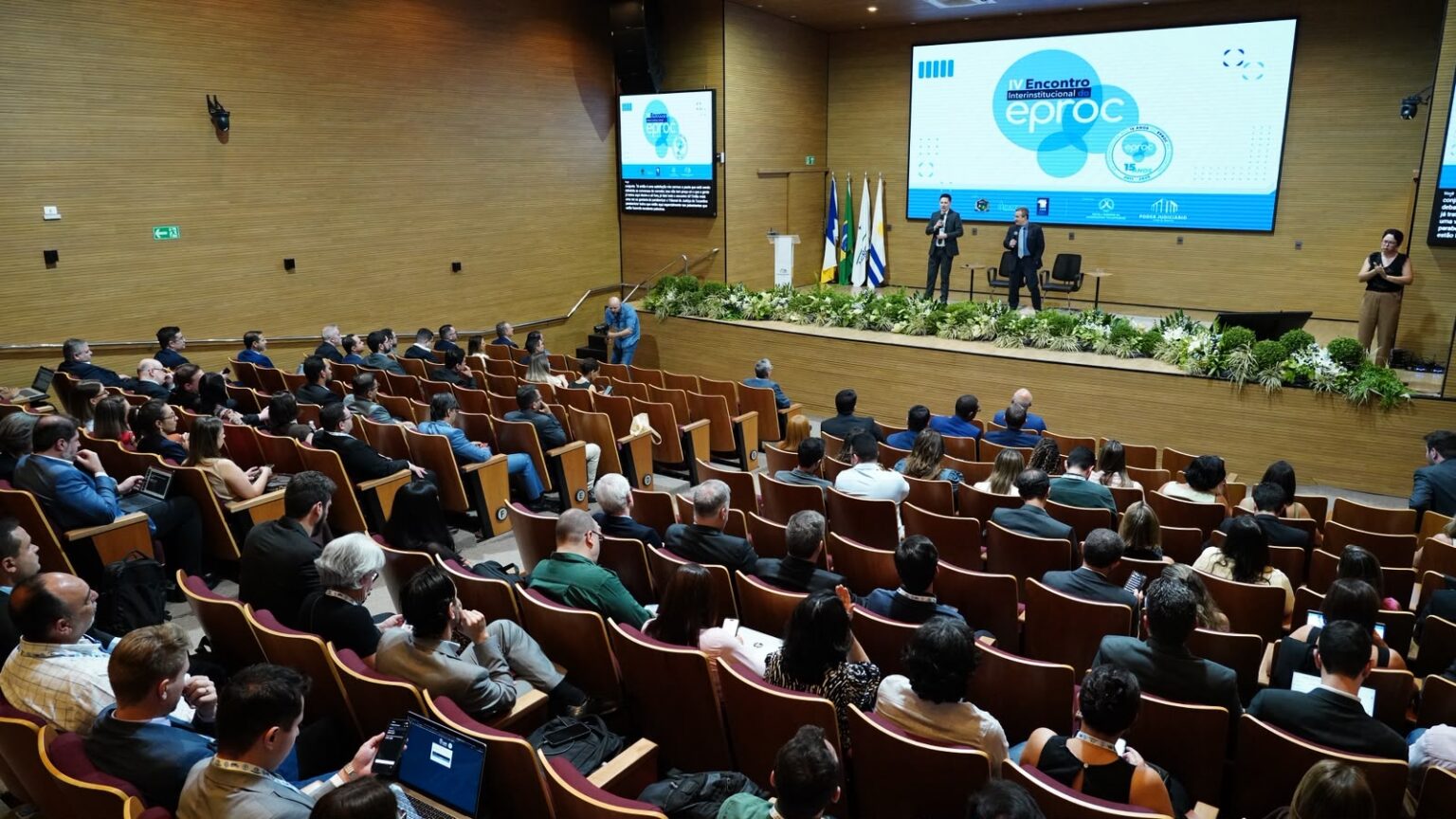 governanca,-inovacao-e-automacao-marcam-a-programacao-do-ultimo-do-iv-encontro-interinstitucional-do-eproc