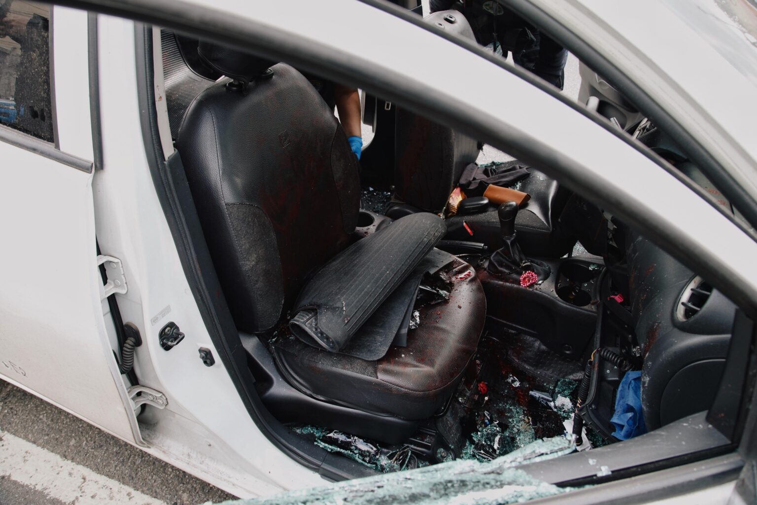 ataque-de-traficantes:-policial-baleado-na-cabeca-dirigia-viatura-que-foi-alvo-de-disparos