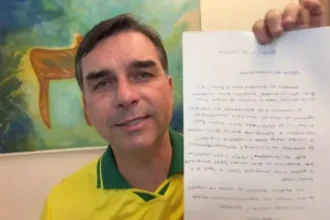 leia-na-integra-a-carta-de-jair-bolsonaro-lida-por-flavio-durante-live