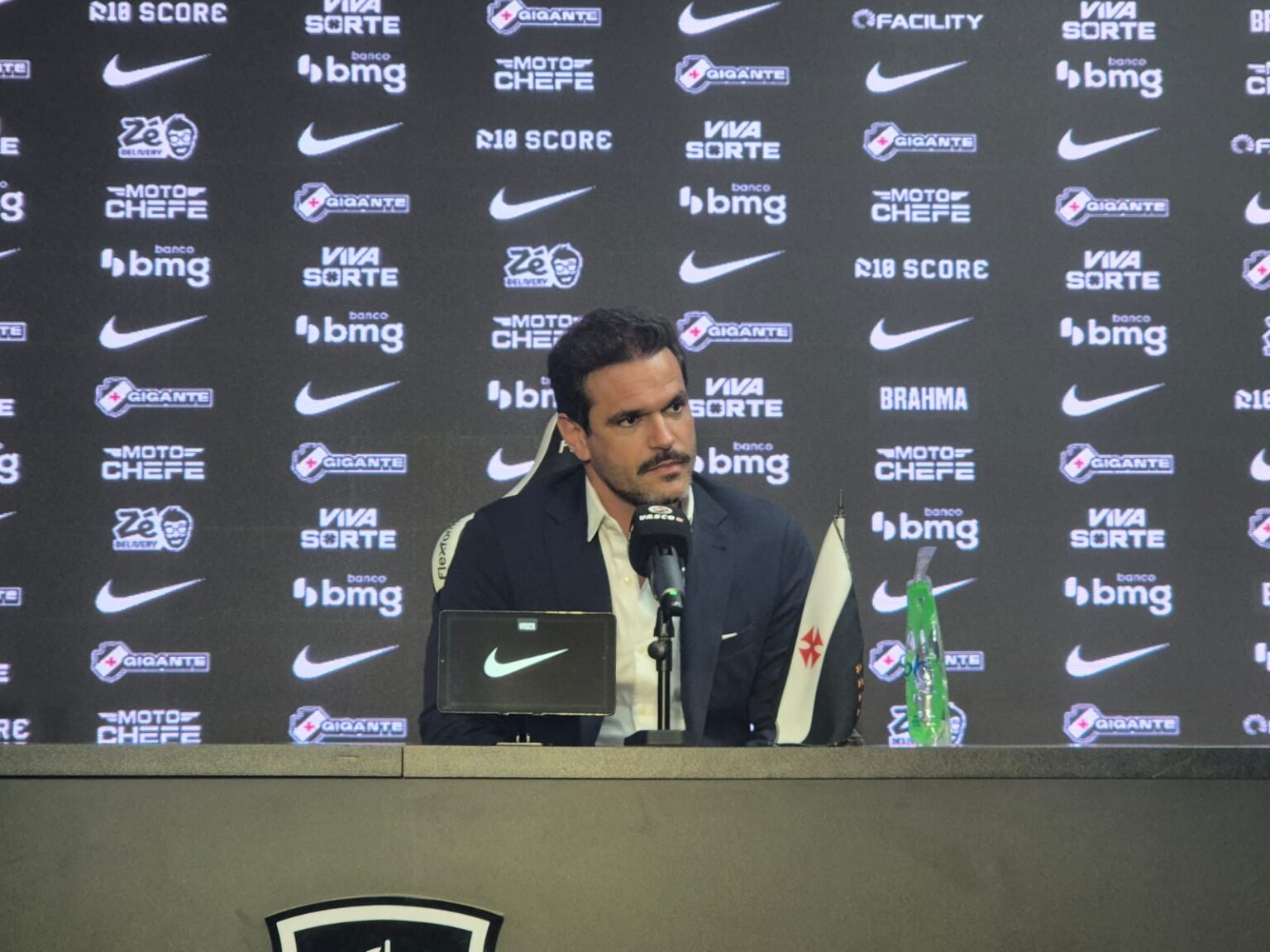 ‘nao-facilita-absolutamente-nada’,-diz-diretor-de-futebol-do-vasco-sobre-disputas-judiciais-em-torno-da-saf