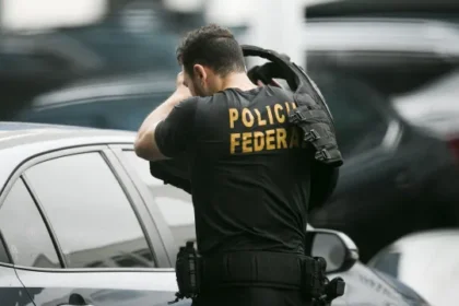 pf-indicia-48-pessoas-em-primeira-investigacao-sobre-descontos-indevidos-no-inss