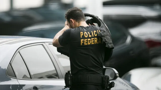 pf-indicia-48-pessoas-em-primeira-investigacao-sobre-descontos-indevidos-no-inss