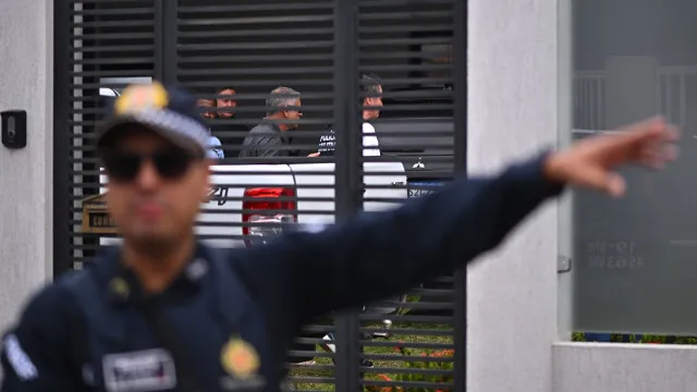 supremo-mantem-prisao-domiciliar-de-bolsonaro,-mas-endurece-restricoes