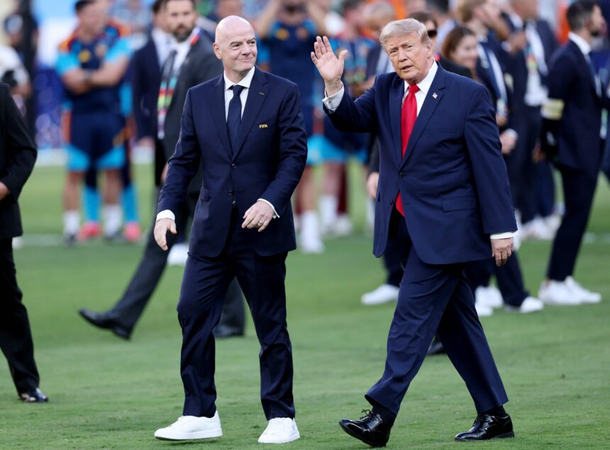 poupado-dos-teloes-durante-toda-a-final,-trump-e-vaiado-ao-entrar-no-gramado
