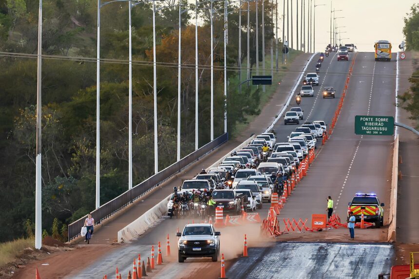 agentes-da-semobt-participam-de-acao-integrada-e-garantem-agilidade-no-transporte-de-equipe-de-transplantes-em-palmas