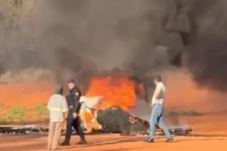 aviao-de-pequeno-porte-cai-em-mogi-mirim,-em-sao-paulo