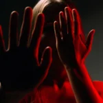 adolescente-mata-mulher-em-estupro-e-se-oferece-para-ajudar-no-funeral