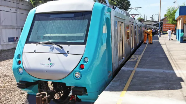 trens-do-rj-tem-trechos-suspensos-e-atrasos-apos-ventos-fortes