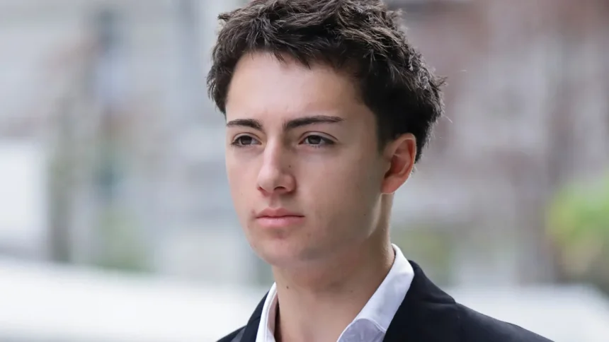 frances-de-19-anos-e-condenado-por-lamber-canudo-em-singapura