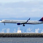 avioes-da-delta-air-lines-entram-em-rota-de-colisao-em-aeroporto-dos-eua