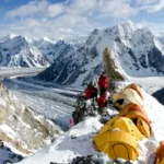 avalanche-deixa-dois-mortos-e-oito-desaparecidos-no-broad-peak