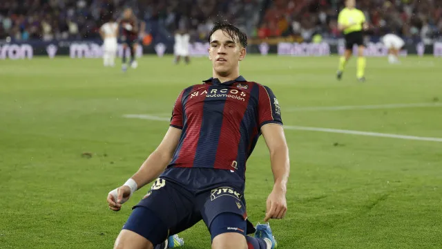 real-madrid-anuncia-contratacao-de-carlos-espi-ate-2031