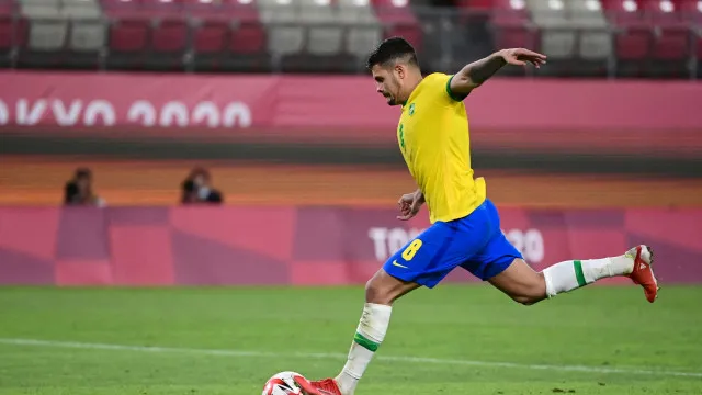 arsenal-encaminha-contratacao-de-bruno-guimaraes-por-quase-r$-600-milhoes