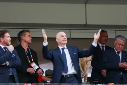 pais-de-gales-retira-apoio-a-infantino,-e-uefa-ameaca-acao-judicial