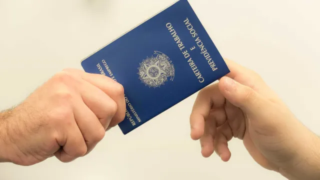 quinto-dia-util-de-agosto-cai-nesta-quinta-feira-(6);-veja-o-que-acontece-se-pagamento-atrasar
