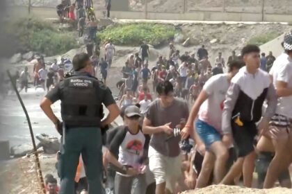espanha-cita-grupos-“reacionarios”-e-fake-news-em-imigracao-em-ceuta