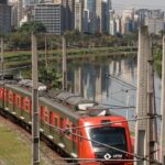 greve-de-trens-em-sp-causa-congestionamento-de-mais-de-2-mil-km 