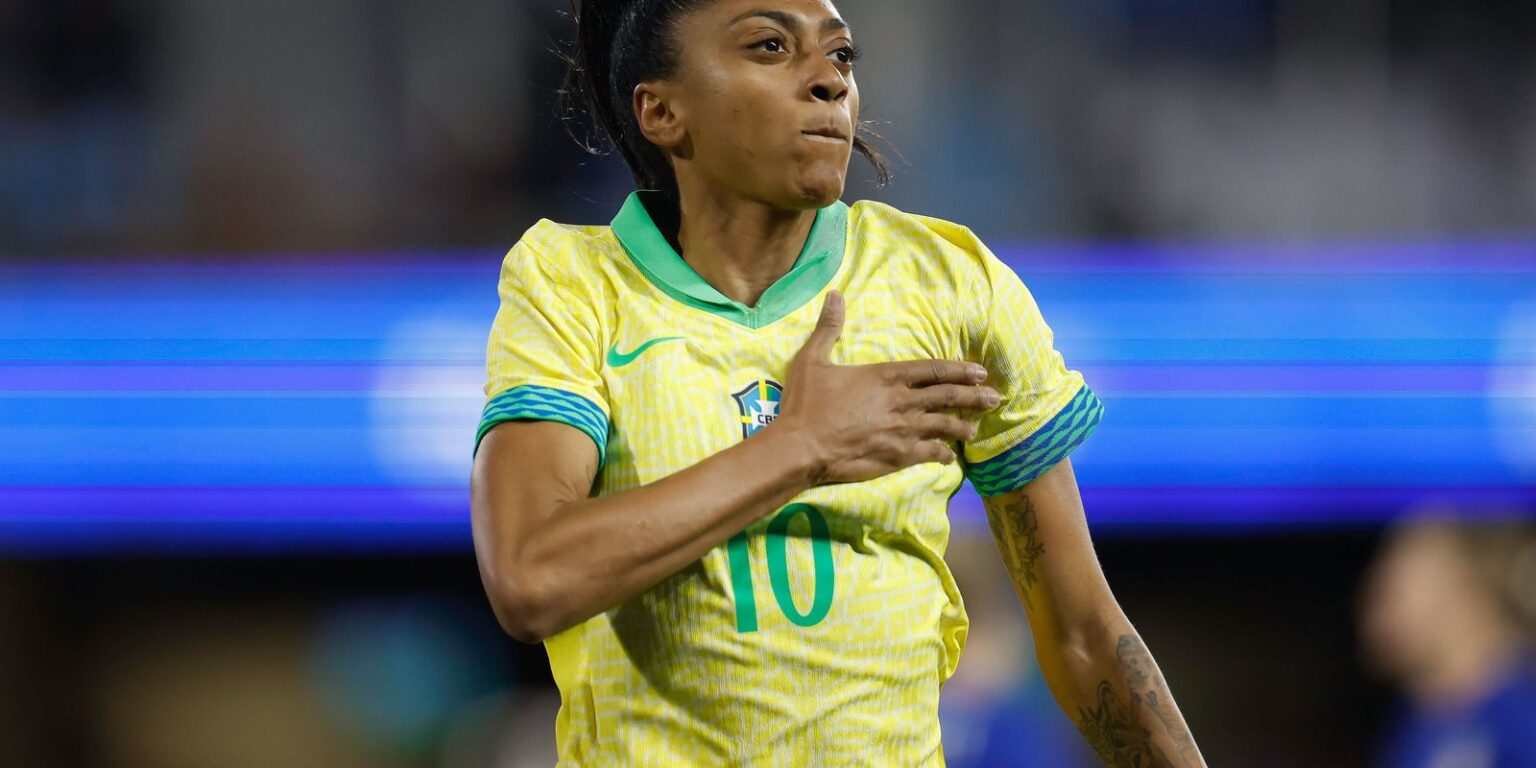 barca-anuncia-kerolin-com-valor-recorde-no-futebol-feminino-brasileiro