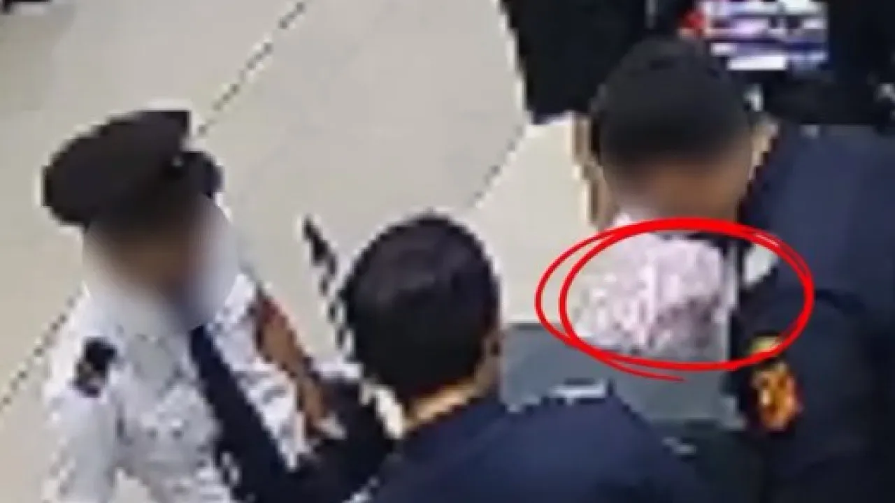 video-mostra-piloto-flagrado-com-70-mil-comprimidos-de-ecstasy-em-jacarta