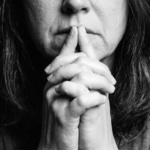 no-agosto-lilas,-mpto-alerta:-feminicidio-e-o-desfecho-de-uma-violencia-que-comeca-aos-poucos