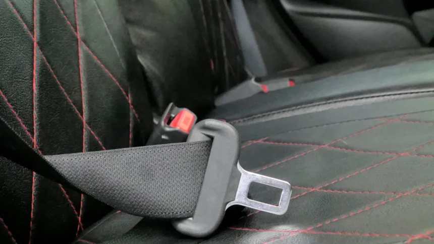casal-e-flagrado-em-ato-sexual-enquanto-carro-circulava-na-espanha