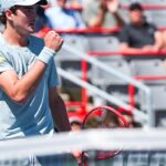 joao-fonseca-supera-tsitsipas-na-estreia-do-masters-1000-de-montreal