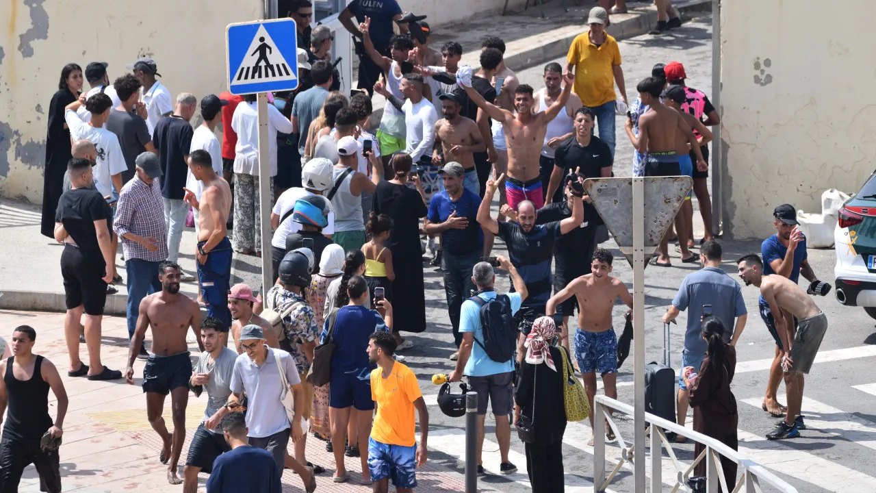 migrantes-dormem-em-cemiterio-de-ceuta-uma-semana-apos-agravamento-de-crise-migratoria