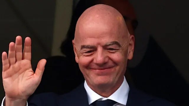 fifa-admite-erros,-mas-reafirma-apoio-a-infantino-apos-reuniao