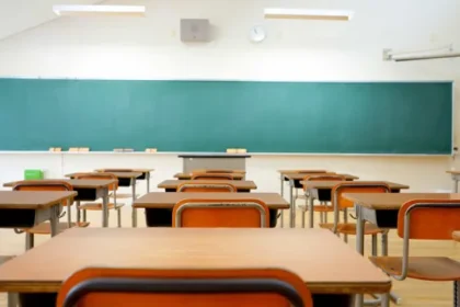 agencia-suspende-uso-de-reconhecimento-facial-para-chamadas-escolares-no-parana