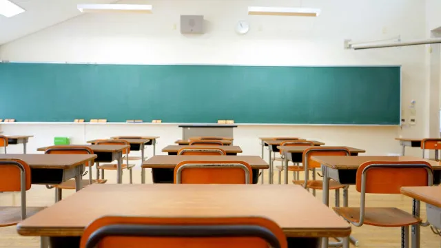 agencia-suspende-uso-de-reconhecimento-facial-para-chamadas-escolares-no-parana
