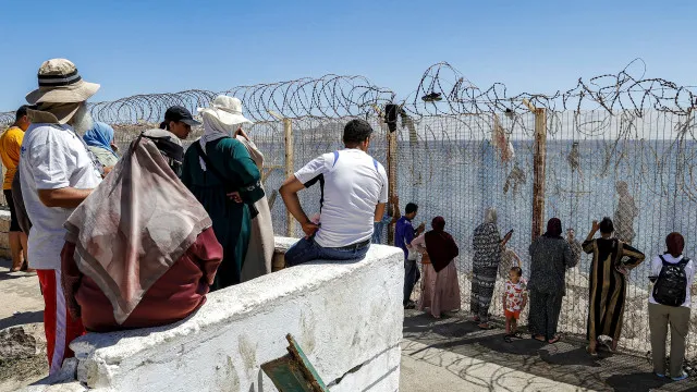 imigrante-morre-ao-cair-no-mar-tentando-entrar-em-ceuta-de-parapente