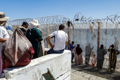 imigrante-morre-ao-cair-no-mar-tentando-entrar-em-ceuta-de-parapente