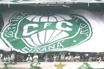 em-busca-da-reacao,-coritiba-recebe-a-lanterna-chapecoense-para-encerrar-jejum