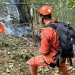 helicoptero-cai-no-rio;-piloto-e-turistas-da-colombia-morrem