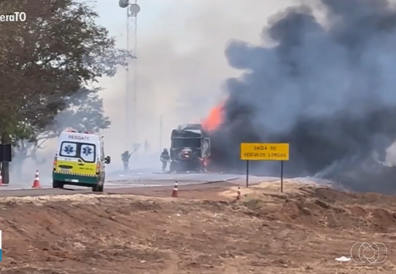 motorista-bebado-e-preso-na-br-153-apos-furar-fila-e-reclamar-de-interdicao,-diz-prf