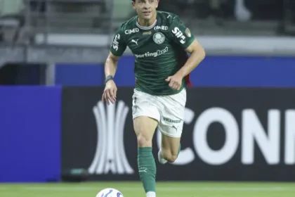 r$508m:-titular-do-palmeiras-recebe-oferta-para-deixar-o-clube