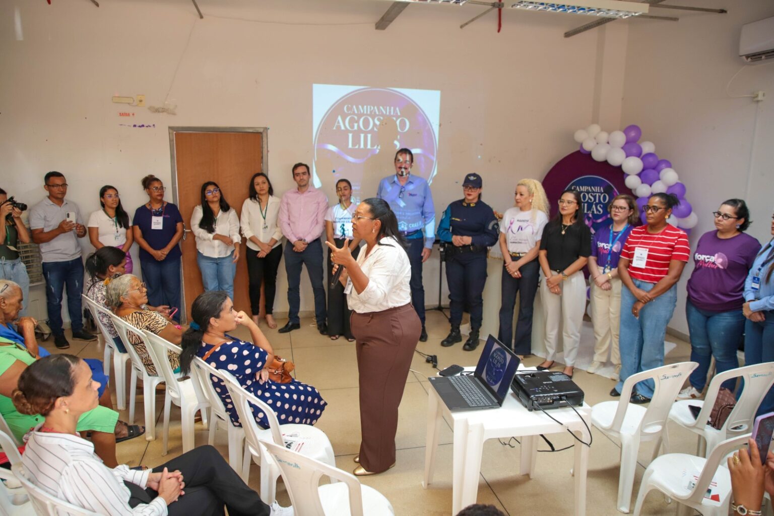 agosto-lilas-leva-atendimento-individualizado-as-mulheres-nos-bairros-de-araguaina