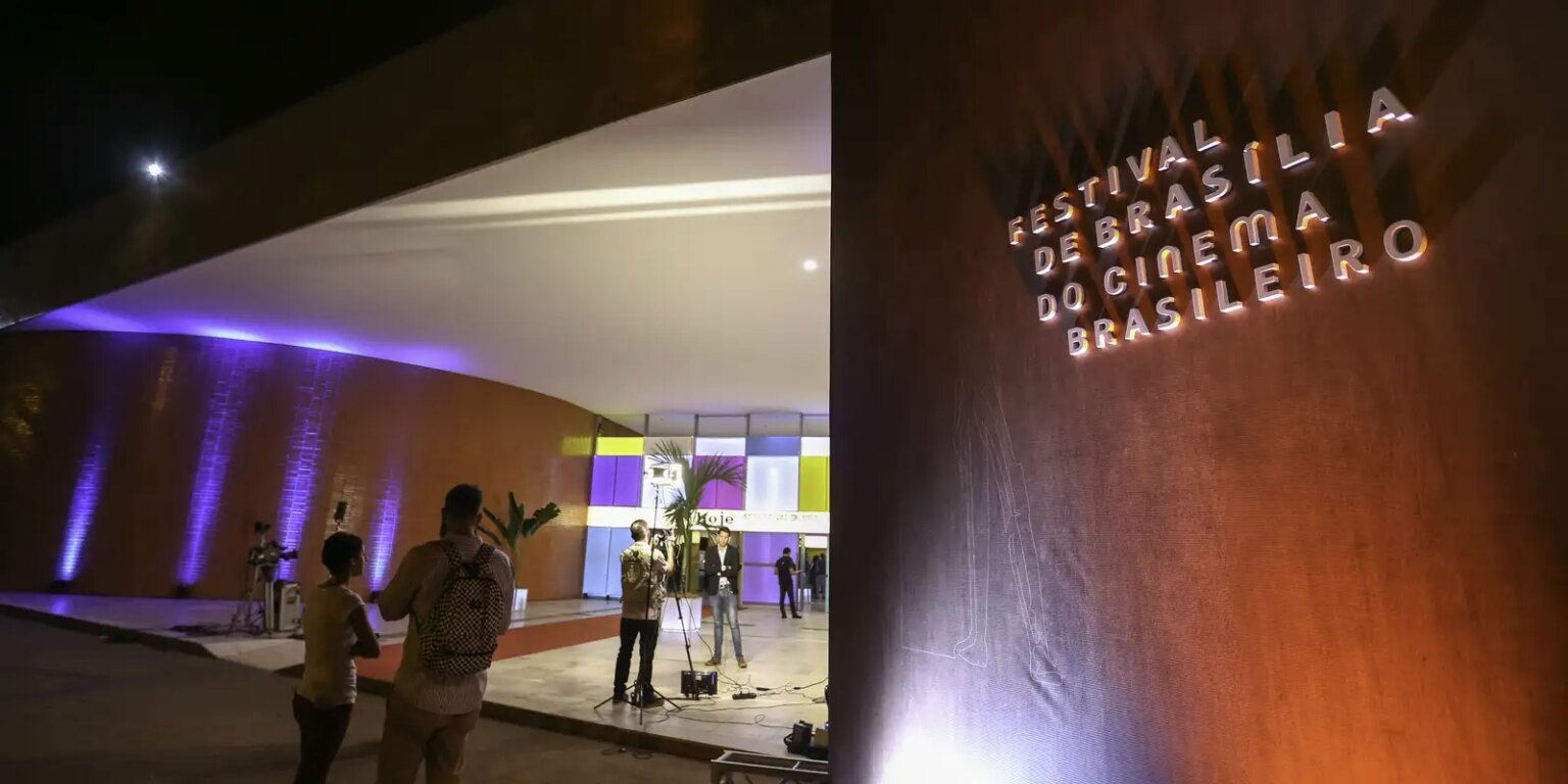 festival-de-cinema-de-brasilia-vive-impasse;-classe-artistica-repudia