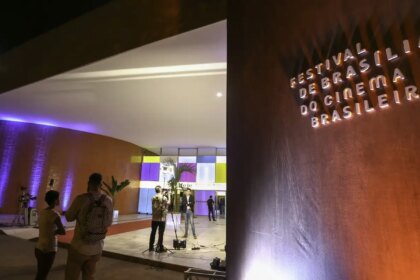 festival-de-cinema-de-brasilia-vive-impasse;-classe-artistica-repudia
