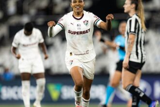 fluminense-domina,-vence-e-complica-botafogo-no-brasileirao-feminino