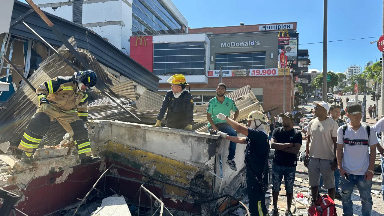 sobe-para-132-o-numero-de-mortos-apos-terremoto-de-7,4-na-colombia