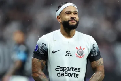 corinthians-anuncia-saida-de-memphis-depay