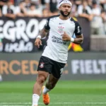 memphis-deixa-corinthians-com-3-tacas,-20-gols-e-ano-de-2026-discreto