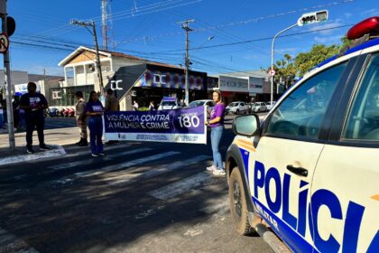 prefeitura-de-gurupi-realiza-blitz-educativa-e-amplia-acoes-de-enfrentamento-a-violencia-contra-a-mulher-no-agosto-lilas