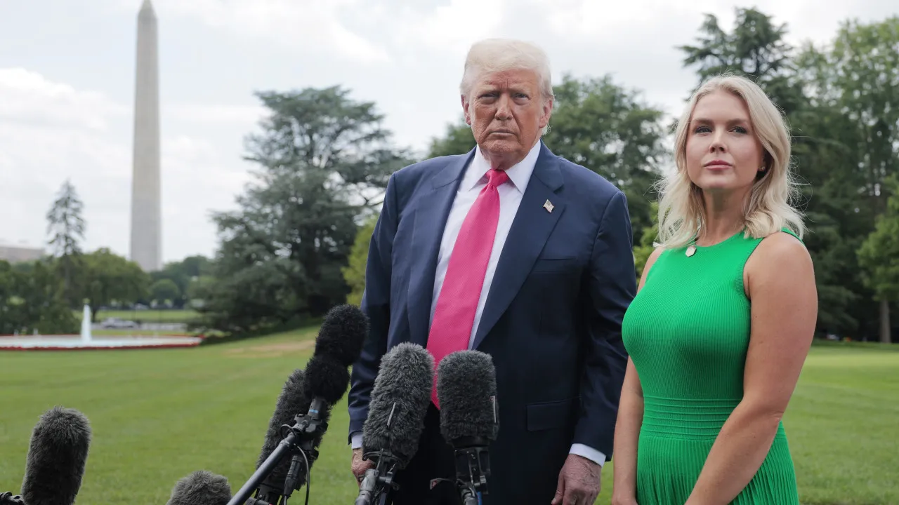 trump-perde-uma-peca-chave:-a-dificil-sucessao-de-karoline-leavitt