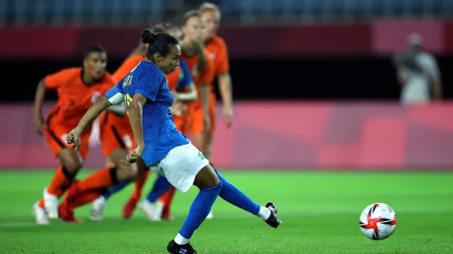 camara-aprova-lei-com-medidas-para-promover-futebol-feminino-no-pais